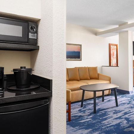 Fairfield Inn & Suites Boca Raton Exterior photo