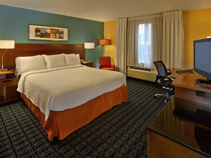 Fairfield Inn & Suites Boca Raton Exterior photo