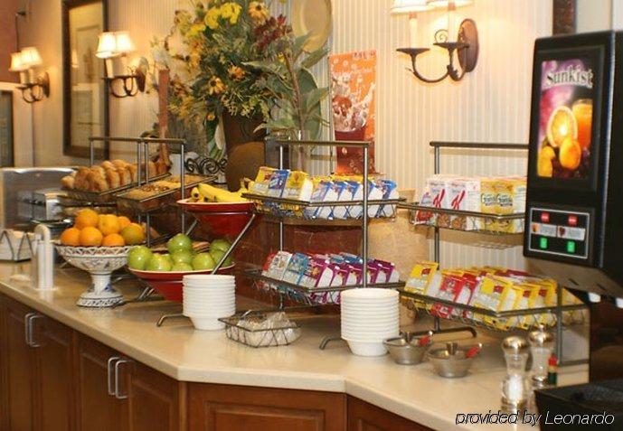 Fairfield Inn & Suites Boca Raton Restaurant photo